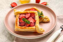 Load image into Gallery viewer, Mother&#39;s Day Strawberry &amp; Lemon Curd Tart
